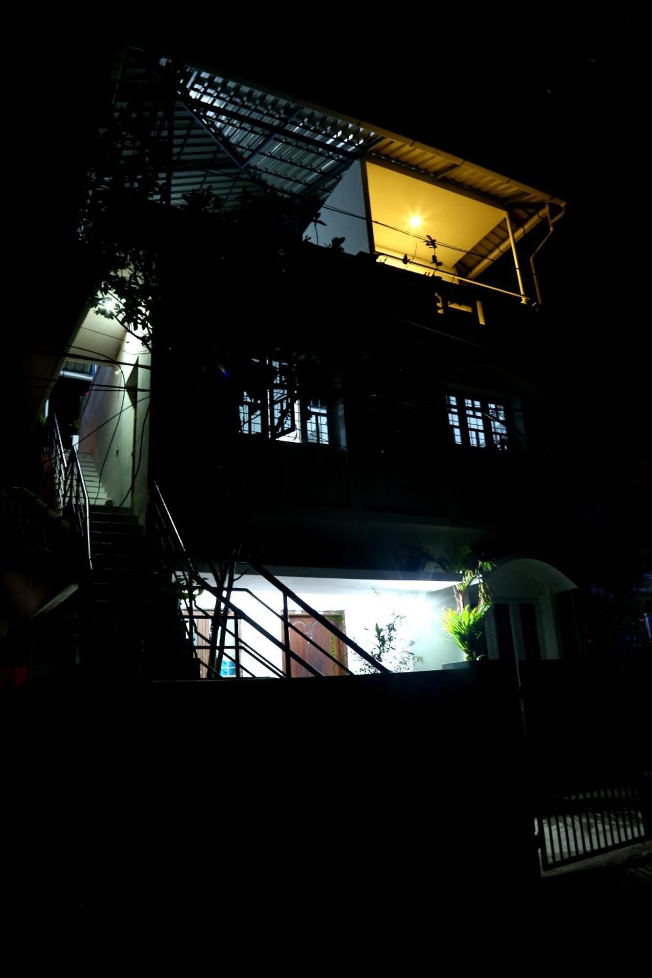 Bethesda Inn Kochi Buitenkant foto
