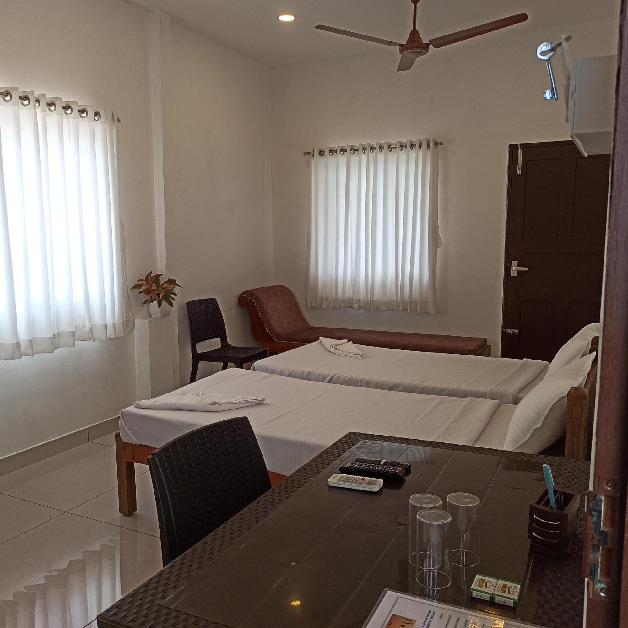 Bethesda Inn Kochi Buitenkant foto
