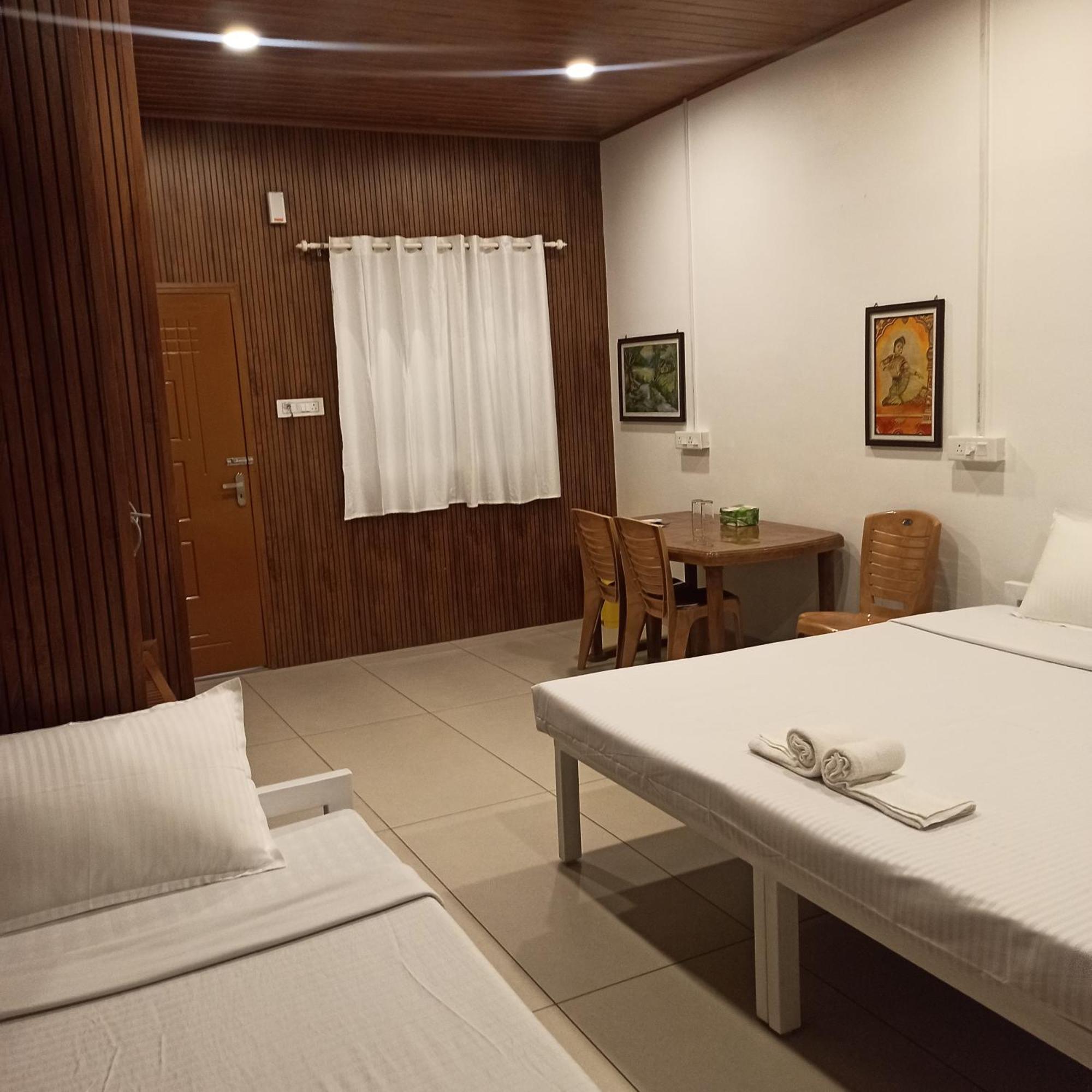 Bethesda Inn Kochi Buitenkant foto