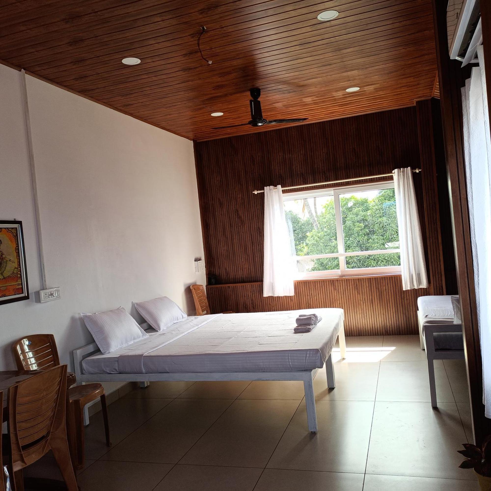 Bethesda Inn Kochi Buitenkant foto