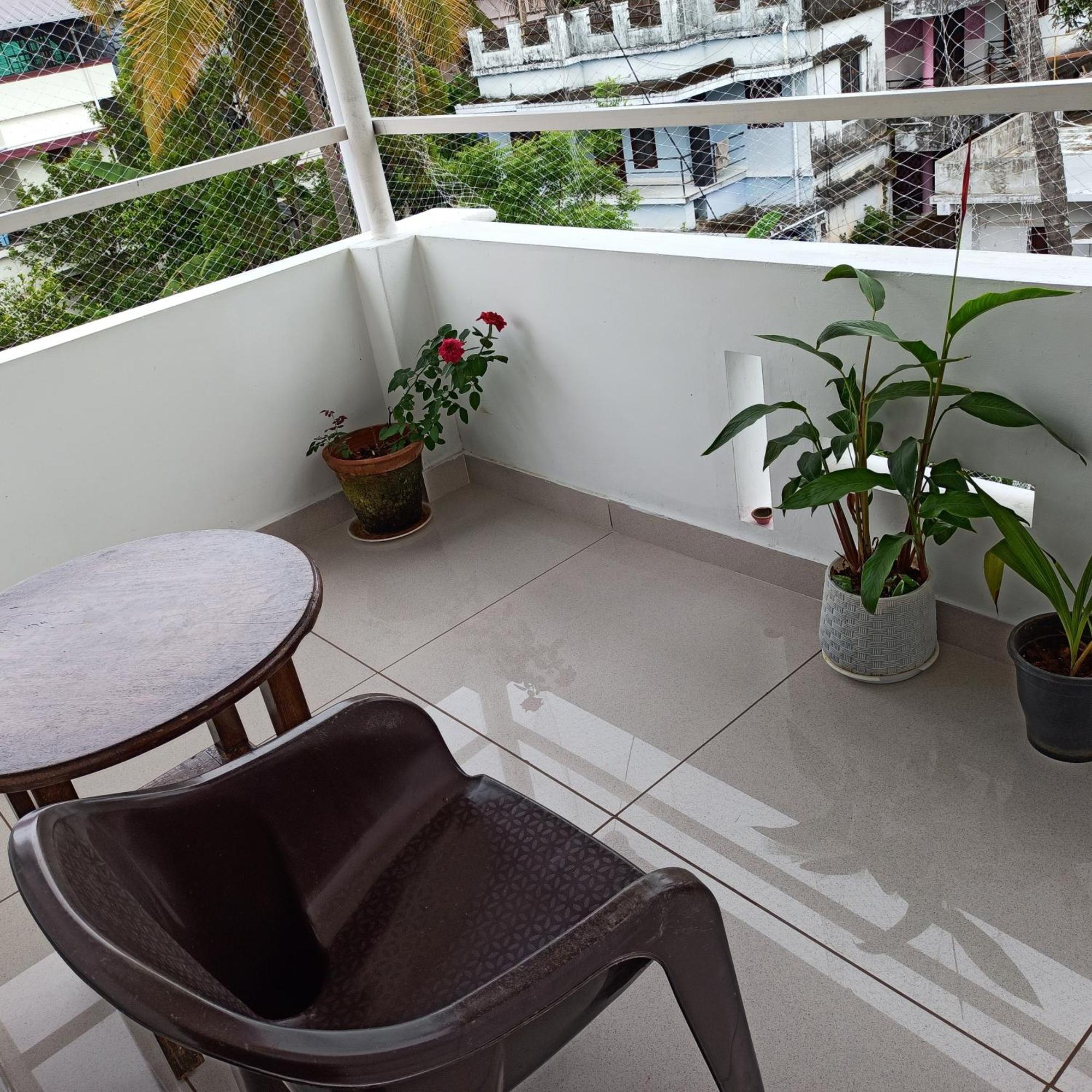 Bethesda Inn Kochi Buitenkant foto
