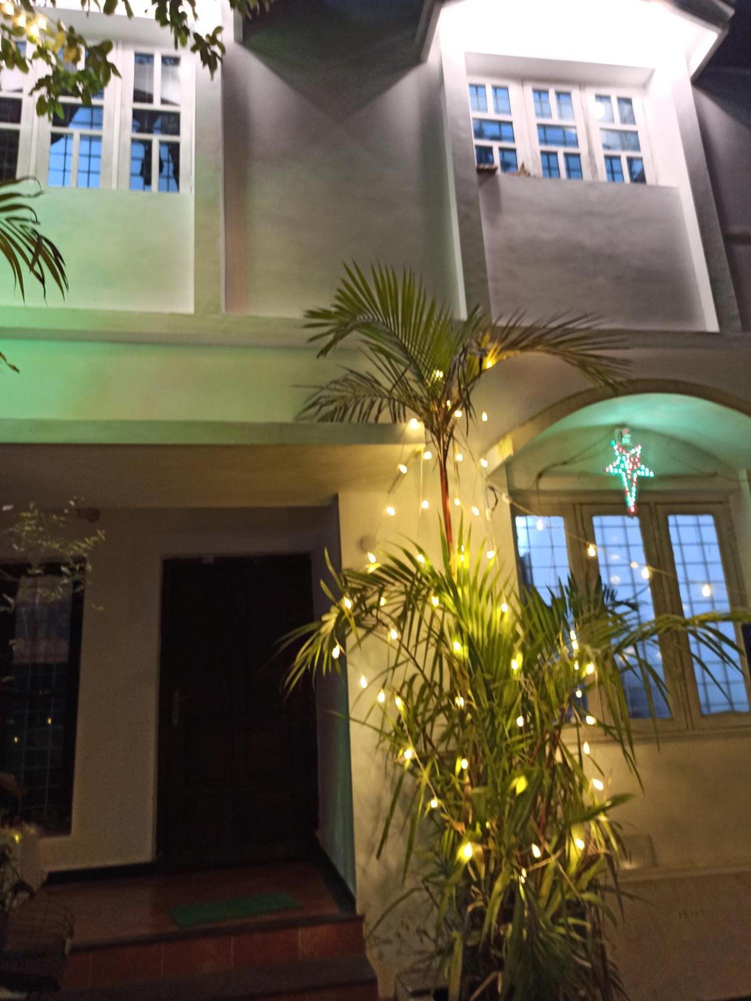 Bethesda Inn Kochi Buitenkant foto